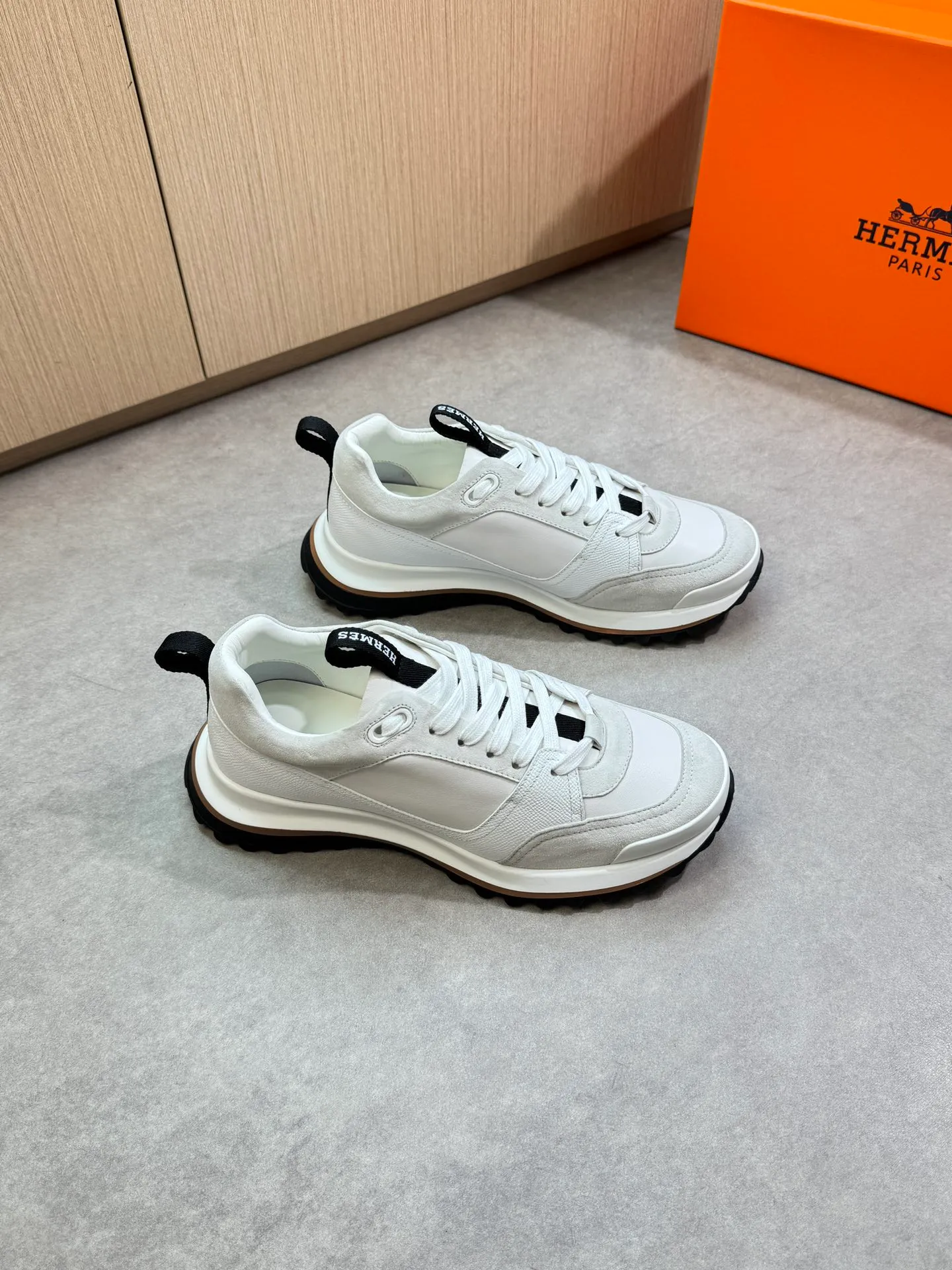 Men's shoes 💰740 [HERMES] Hermès - High-end quality original single casual sports shoes - Upper: 🔝 Nappa calfskin, palm-print cowhide, suede sheepskin leather, tongue. Heel. Brand logo webbing - Lining: brand canvas, foot pad; water-dyed cowhide - Outsole: ultra-light T men's shoes 💰U foam rubber; two-color molded outsole -Ultra-high quality control·Fine workmanship: highlighted (high-end·nobility·grade) -Size: 39-44 (38, 45, can be customized)·0118